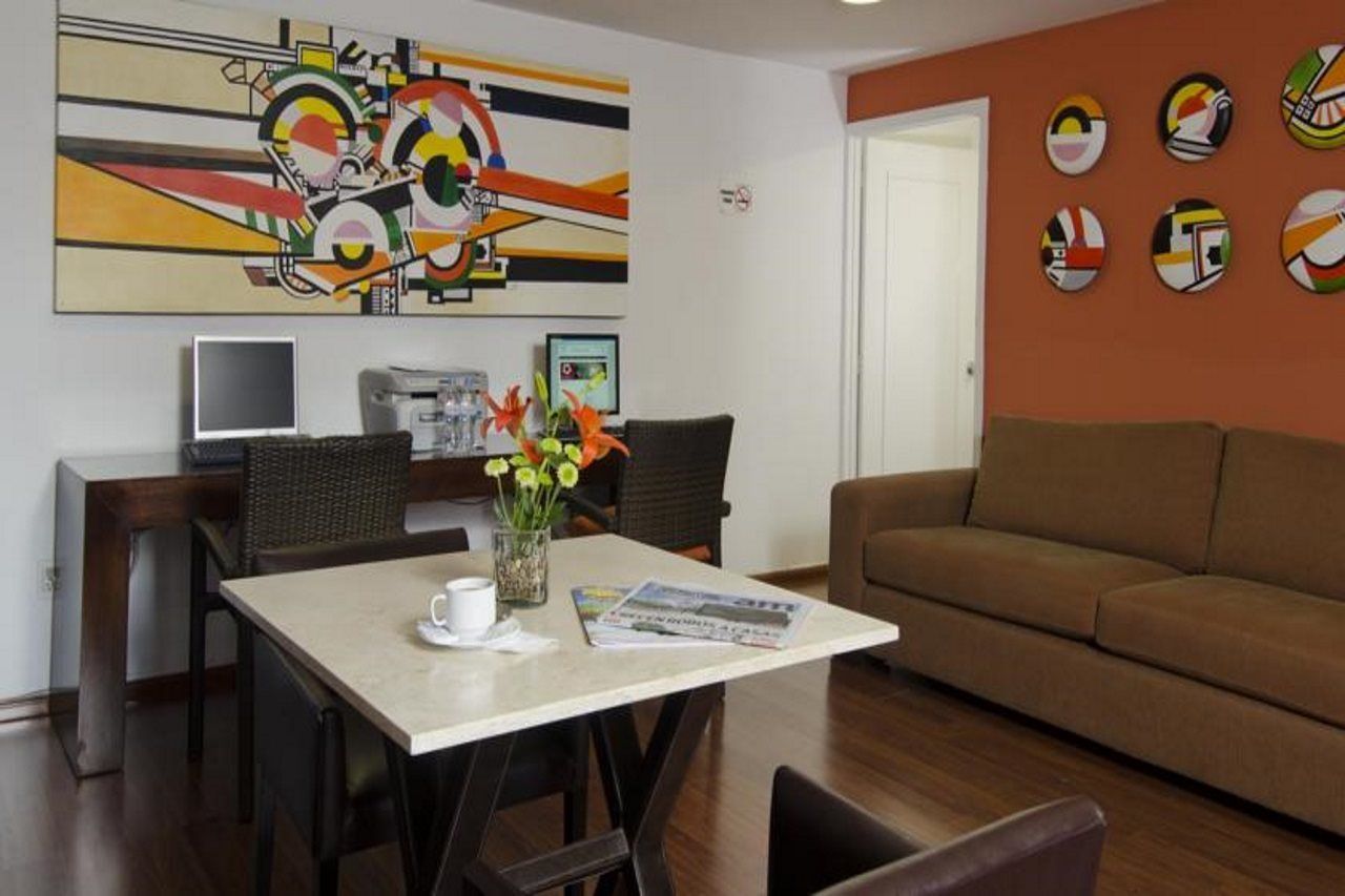 Hotel Suites Mexico Plaza Leon Campestre Exterior foto
