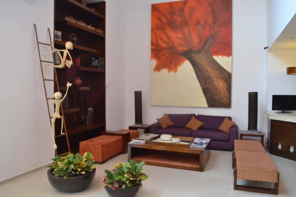 Hotel Suites Mexico Plaza Leon Campestre Exterior foto